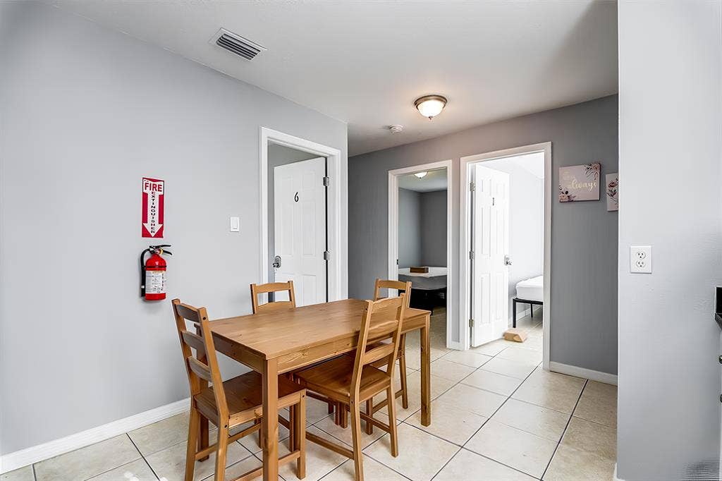 6 BR in Tampa