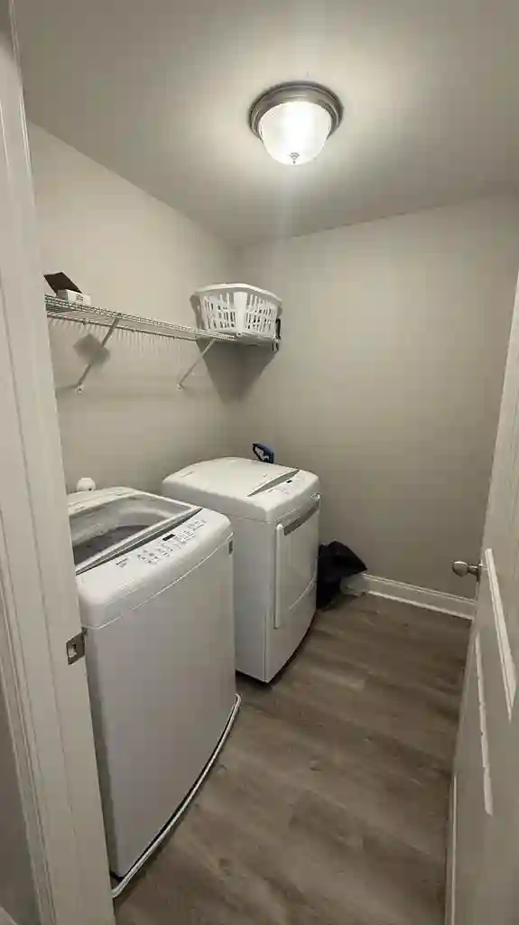 Available room for rent