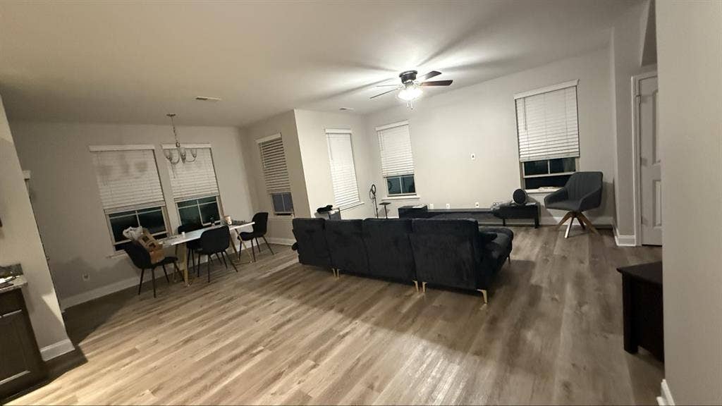 Available room for rent