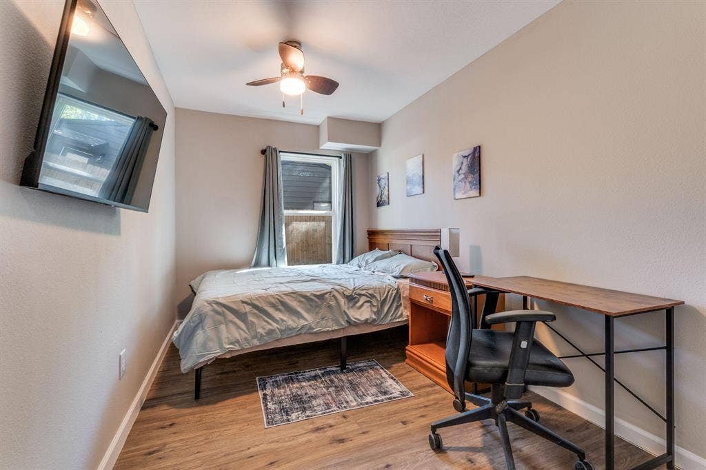 11 BR in Dallas