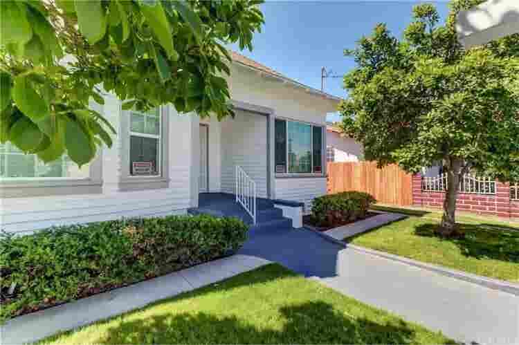 2 PRIVATE ROOMS FOR RENT