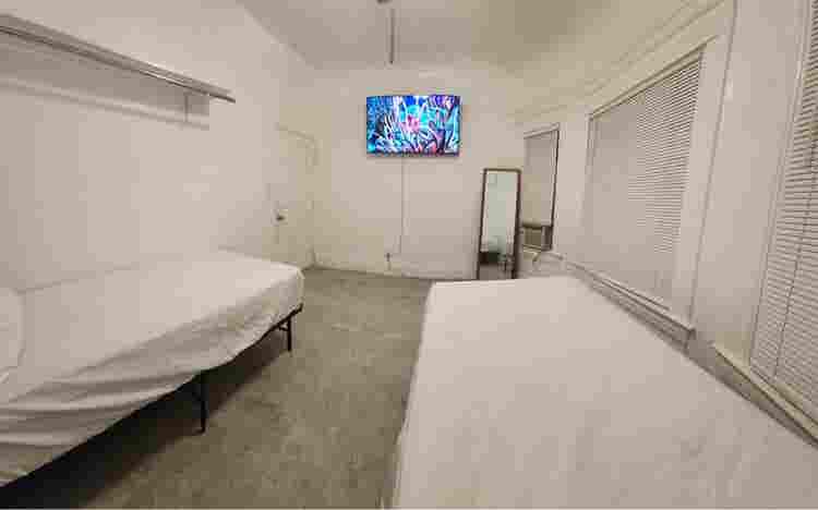 2 PRIVATE ROOMS FOR RENT