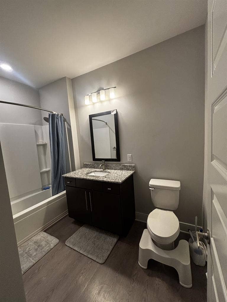 Apartment for sublease in hermitage