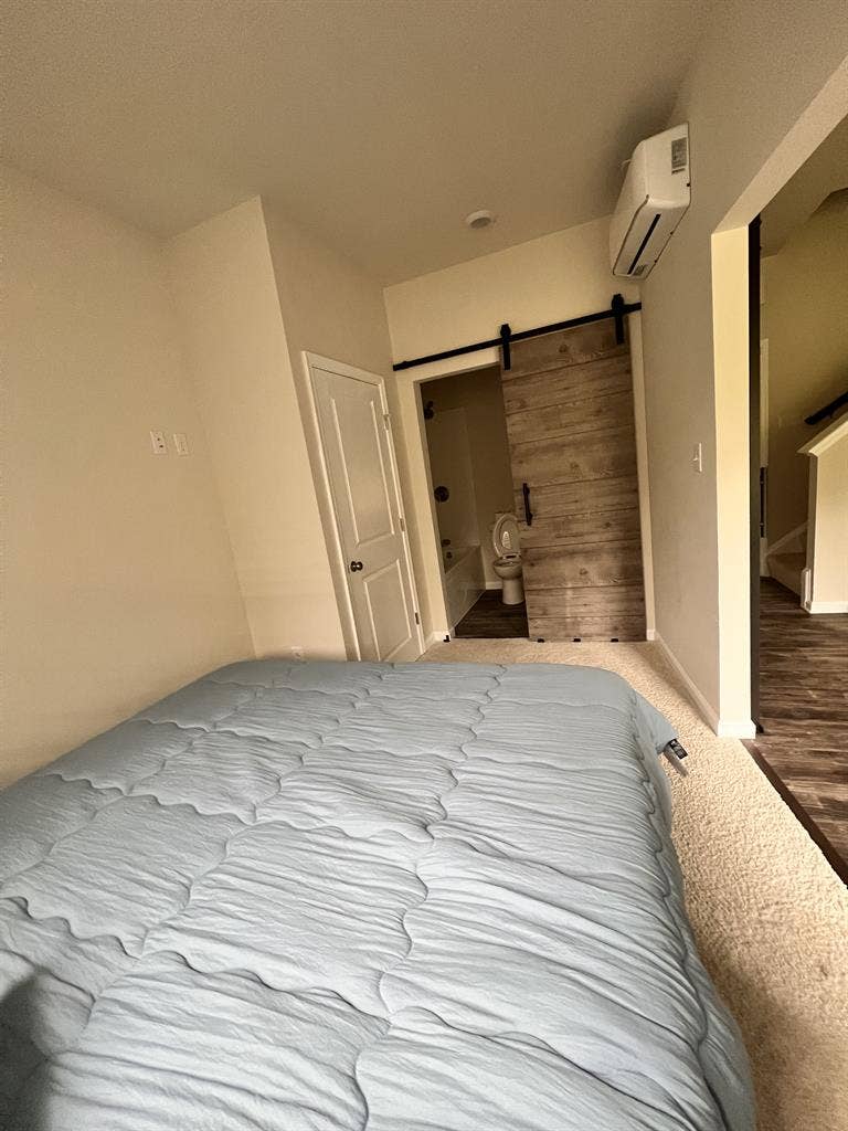 Private Basement Studio in OTC