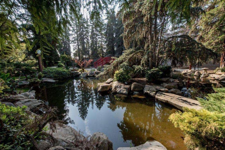 Rare, Amazing 1 bedroom opportunity