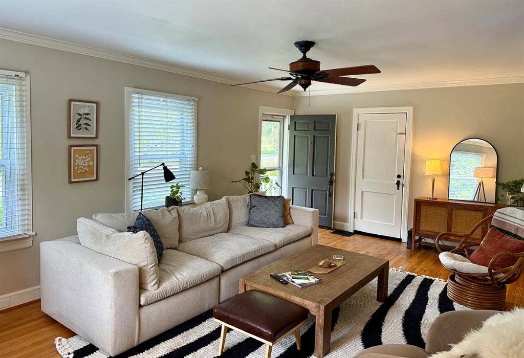 Female roomate wanted in SoKnox!