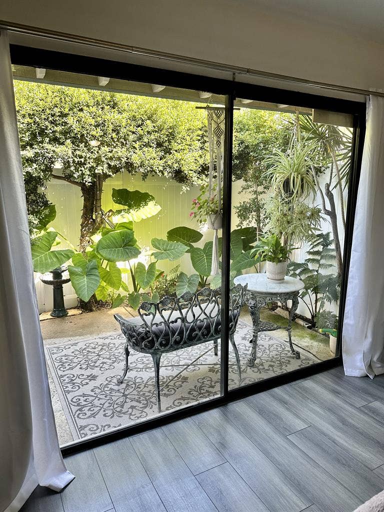 Private entrance Primary LARGE room