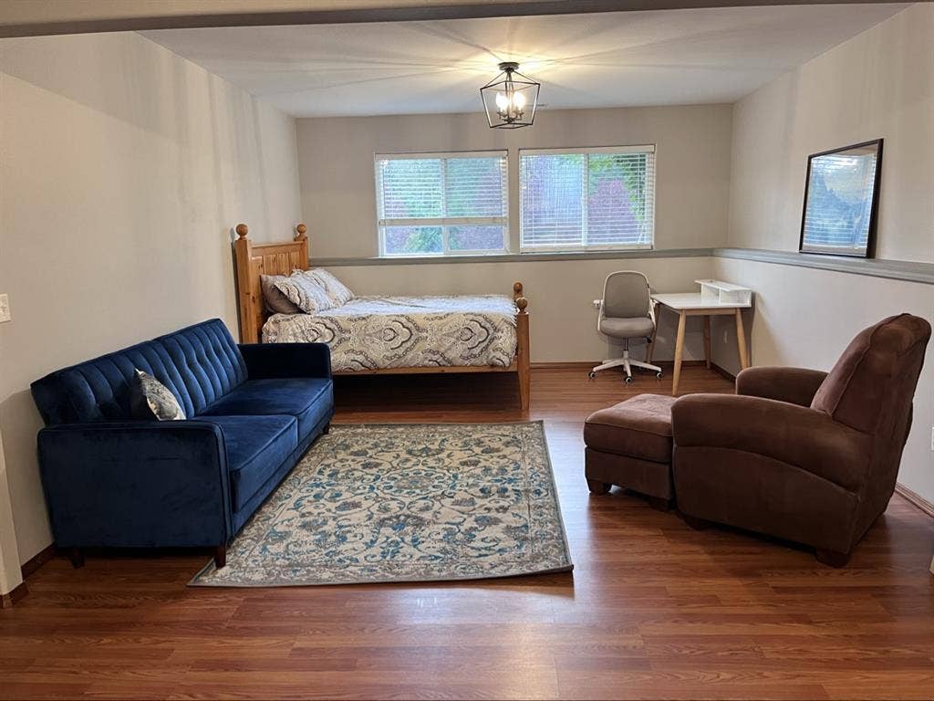 Country living close to town!