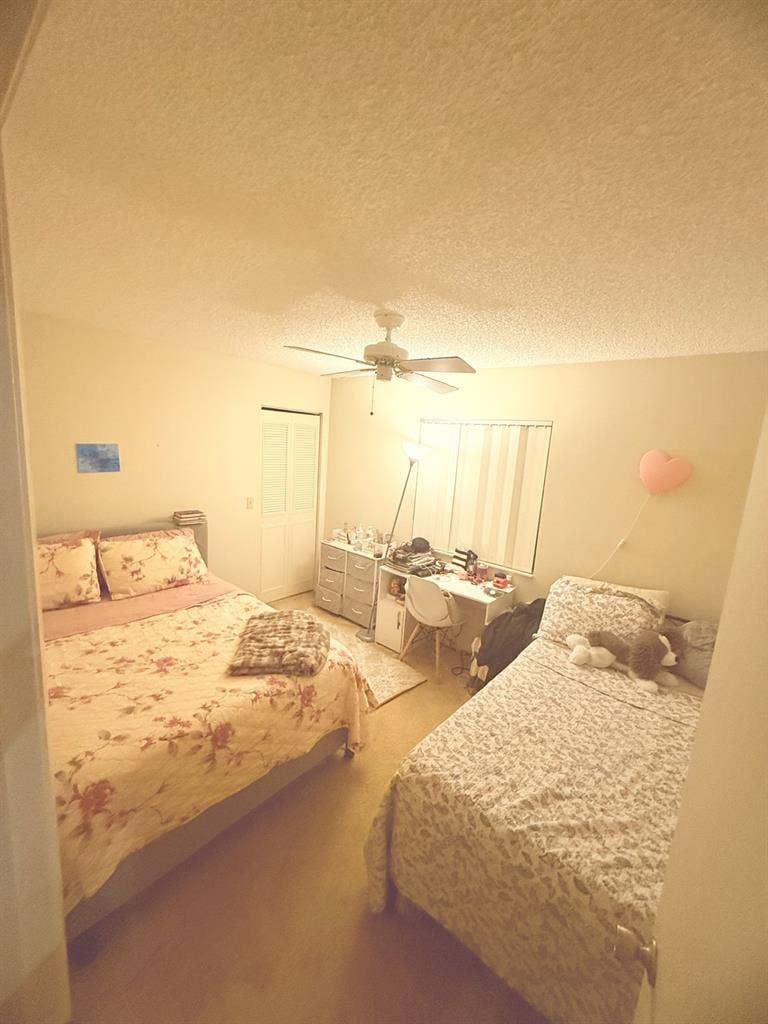 Room for rent in Greenacres