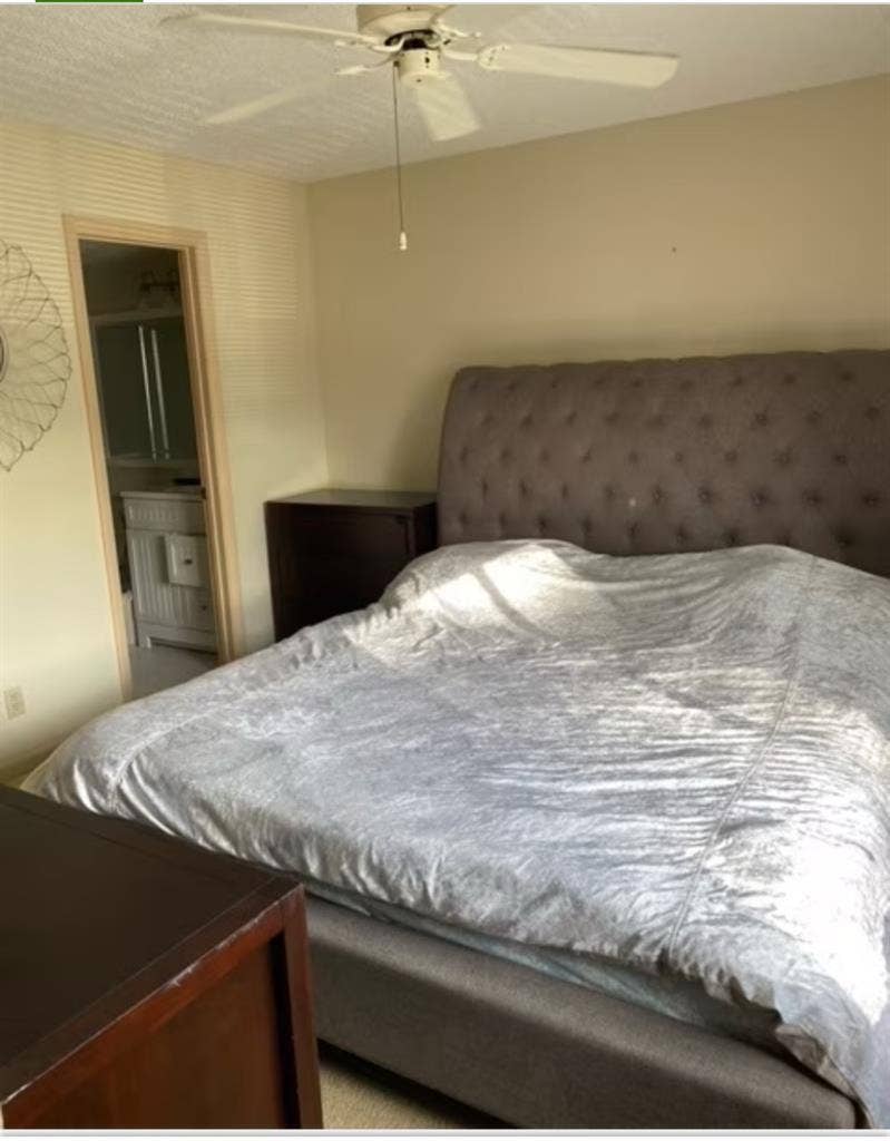 Room for rent in Greenacres