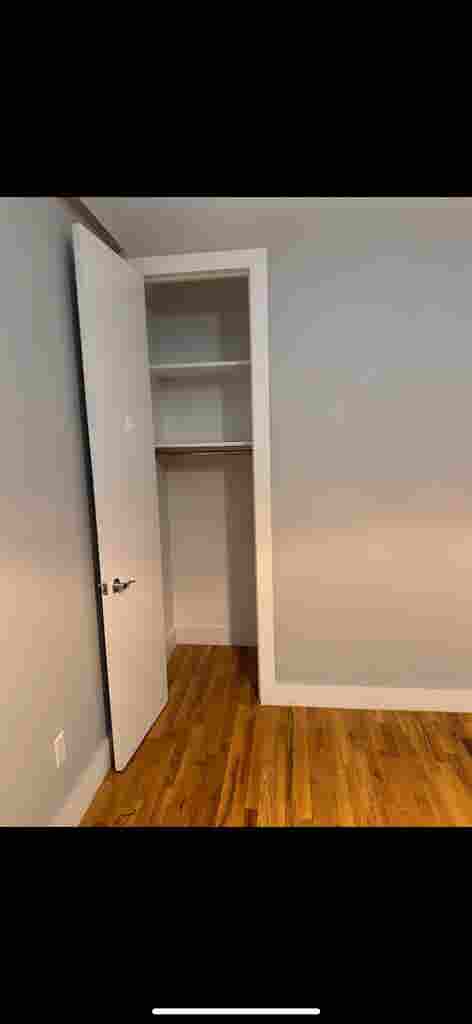 Large room in Crown Heights !!!
