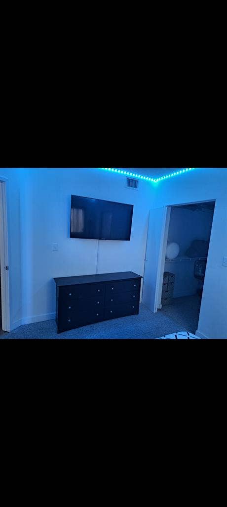 Room for rent w/ bathroom