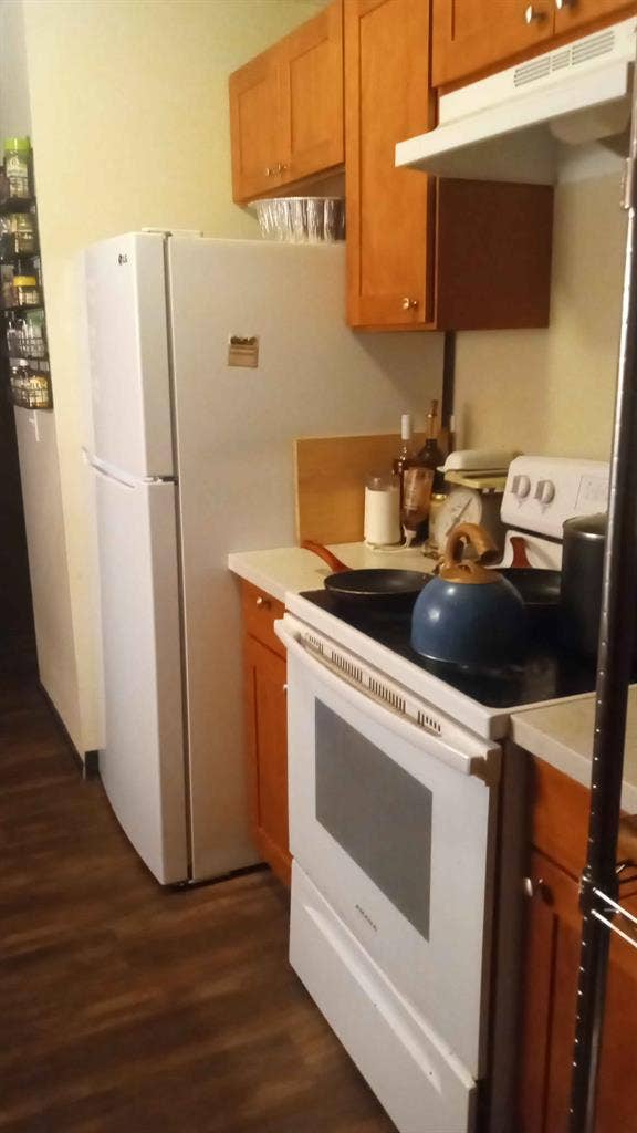 Room in 3br. ecovillage apartment