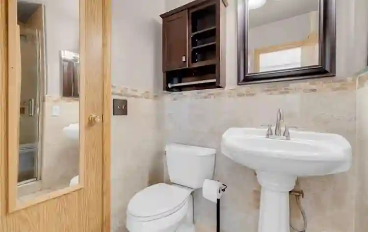 Looking for Roommates