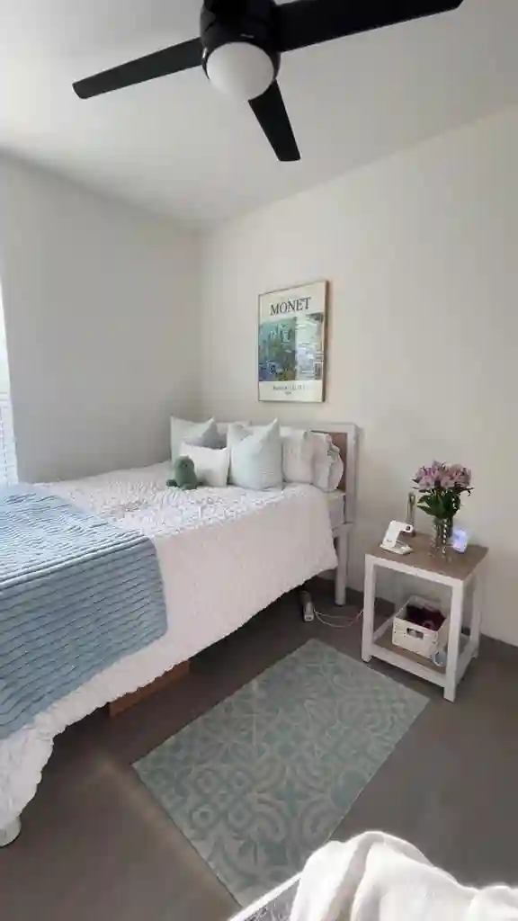 SUBLEASING A ROOM IN !