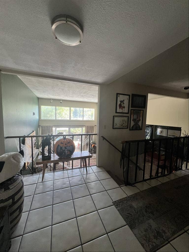 Seeking roommate in Fullerton house