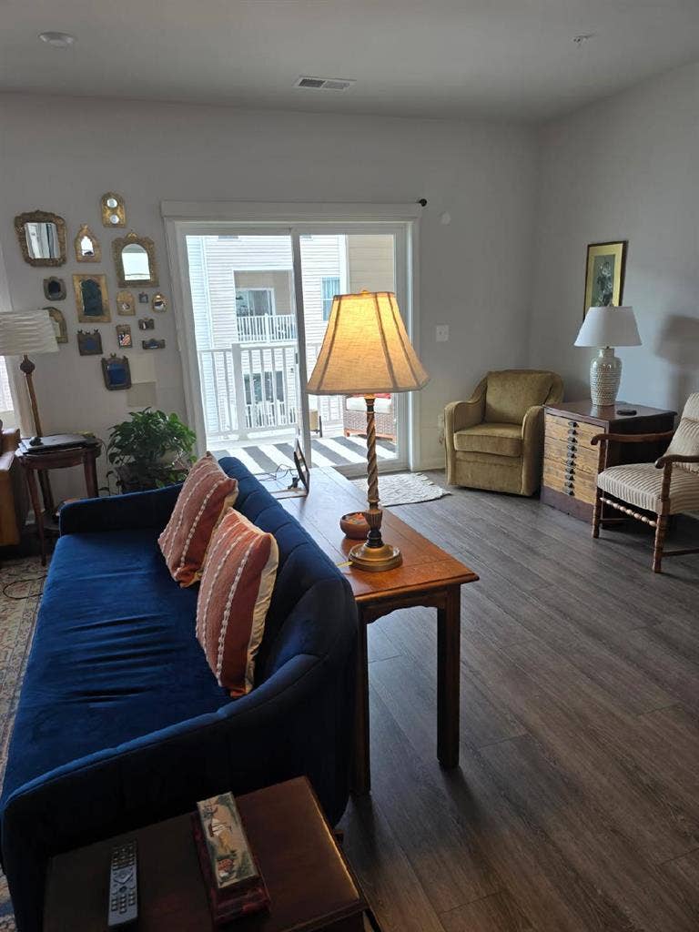 sq ft condo to share!