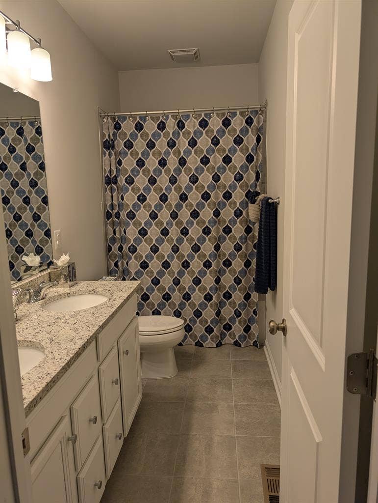 sq ft condo to share!