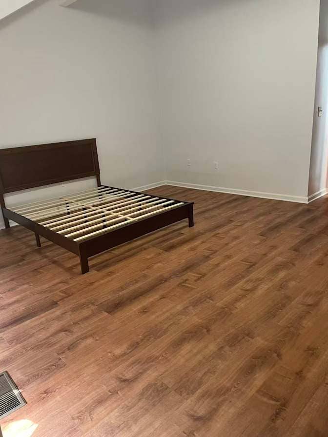 Master Bed w. en-suit Bath