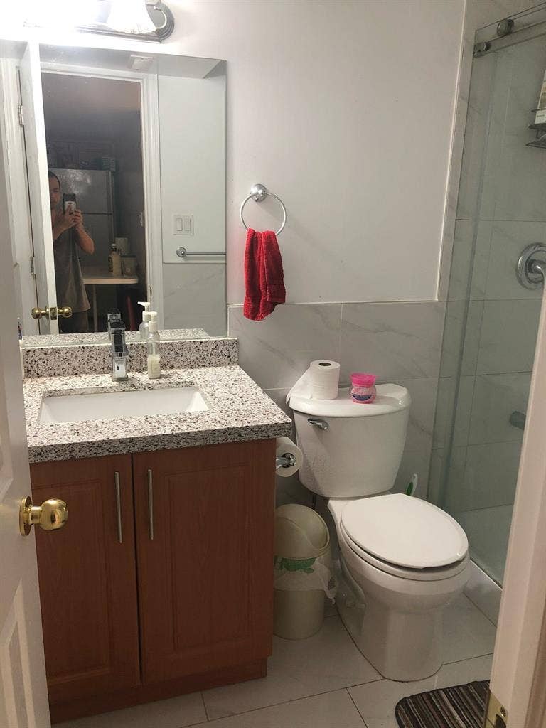 Room in a house for rent-girls only