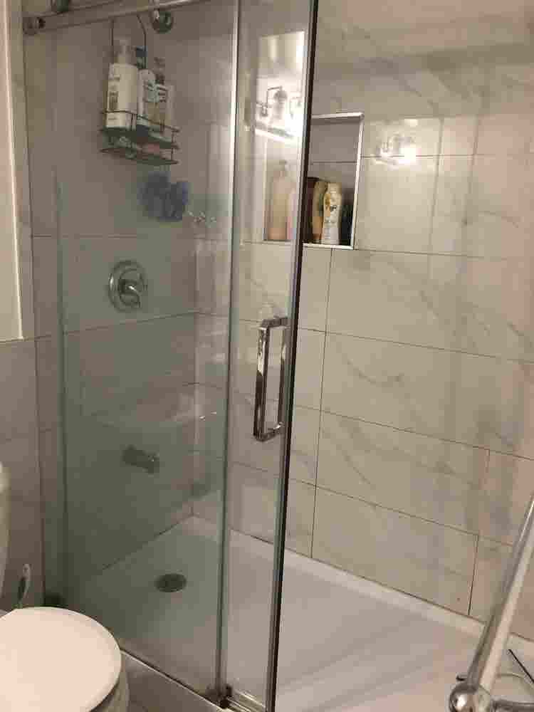 Room in a house for rent-girls only