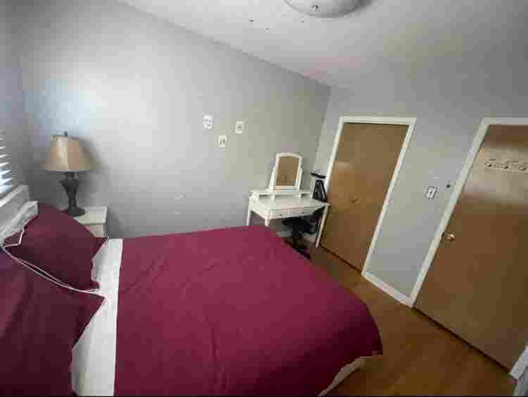 Room in a house for rent-girls only