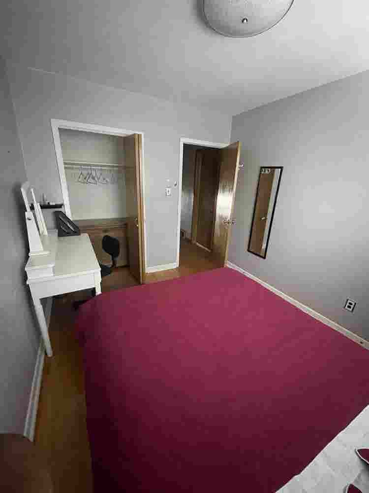 Room in a house for rent-girls only