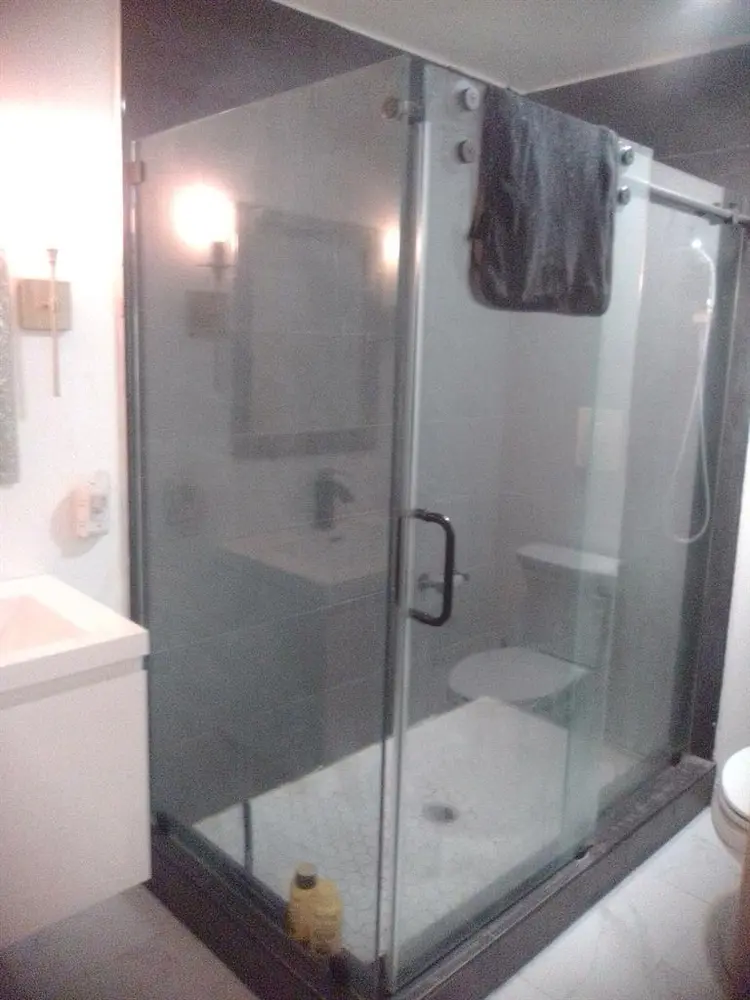 Calabasas master bedroom and bath