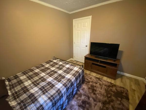 Looking for roommate.