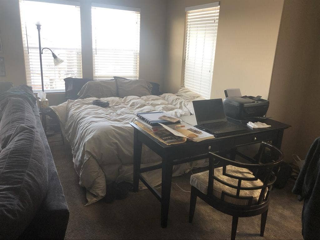 Huge 
Studio Apart Private Roof Deck