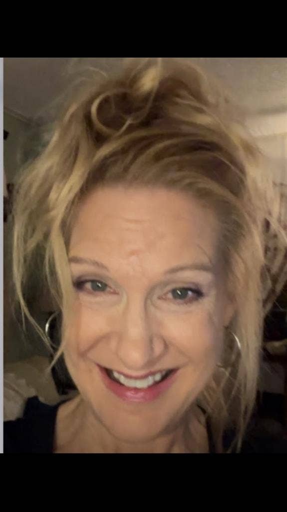 Furnished Queen Room  /Private Bath