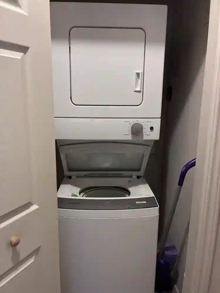 Sublease -$ utilities included