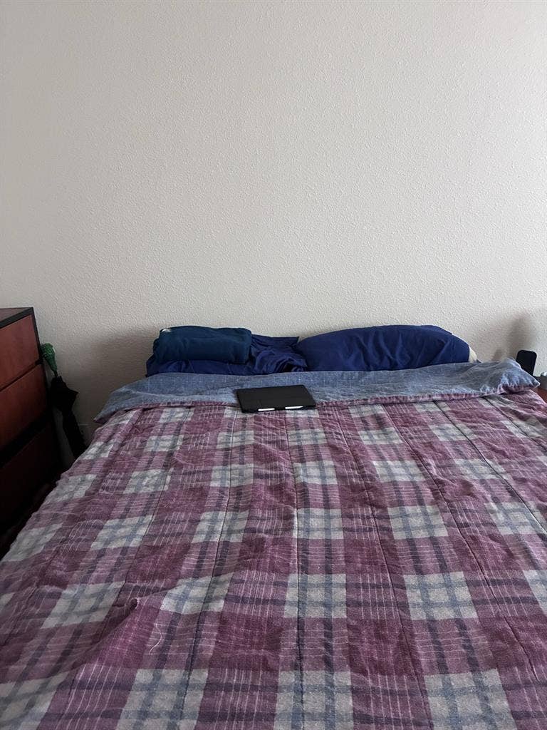 Sublease -$ utilities included