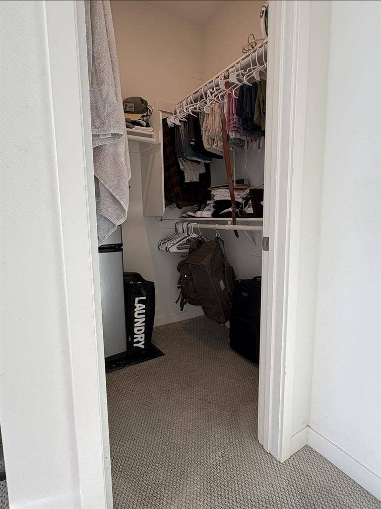 Room for rent Month to Month