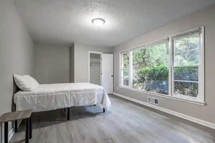 9 BR in Atlanta