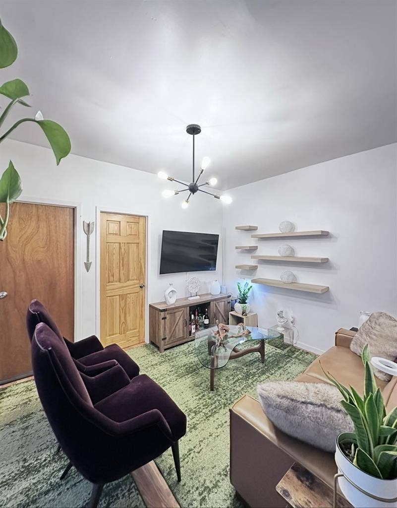 Prime area in the heart of Astoria