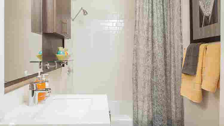 private bed&bath in a huge B