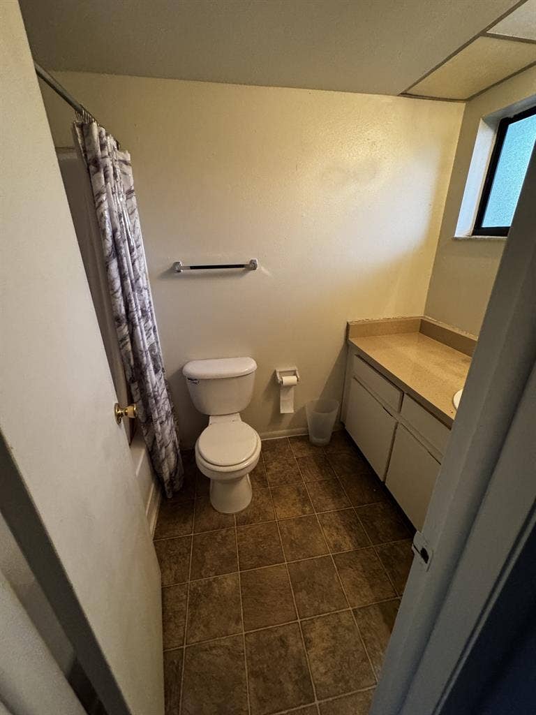 Master Bedroom, Private Bathroom