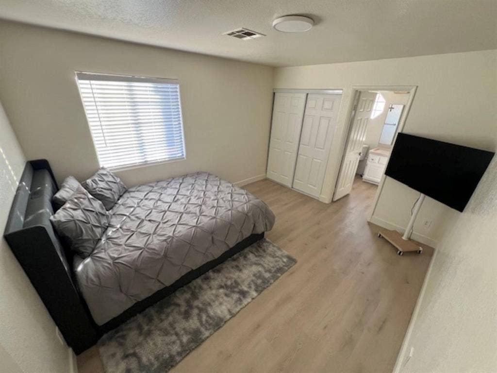 2 BR in Las Vegas