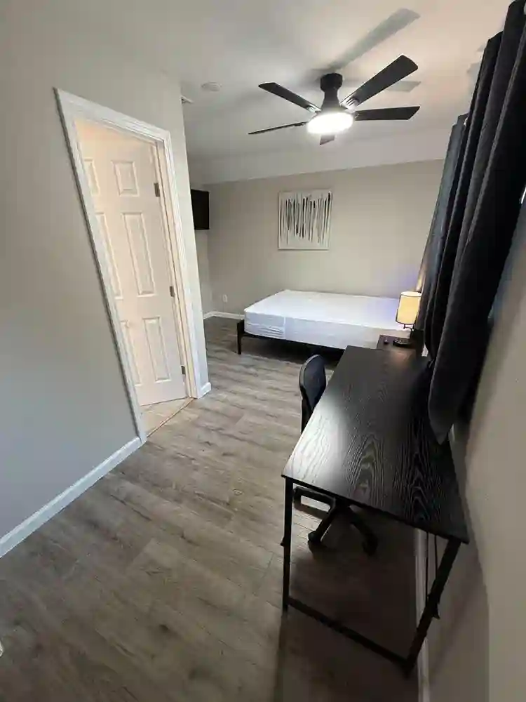 9 BR in Houston