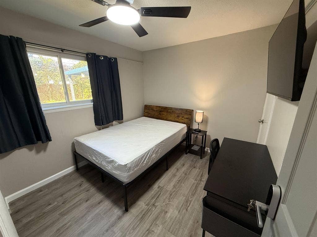 10 BR in Houston