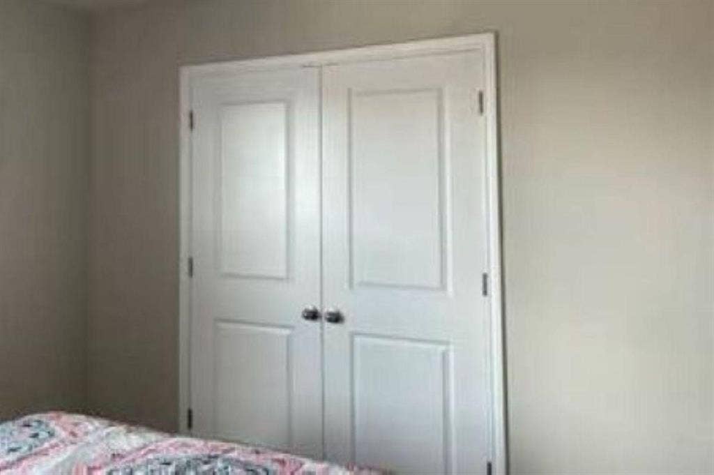 2 BR in Manor