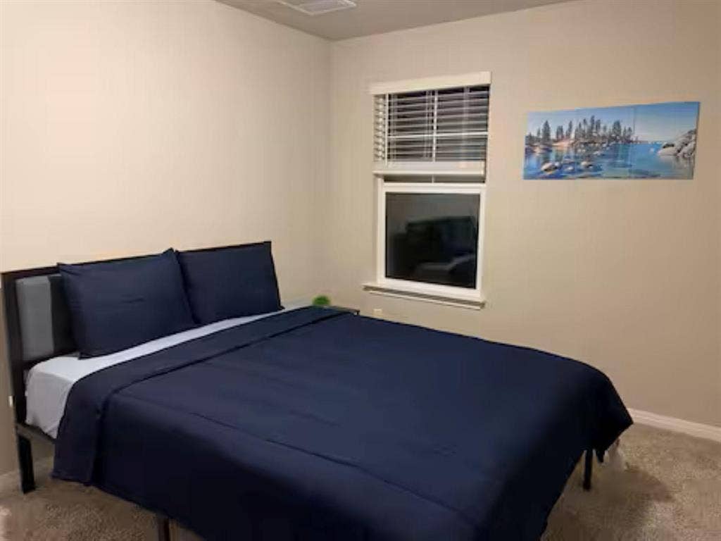 2 BR in Manor