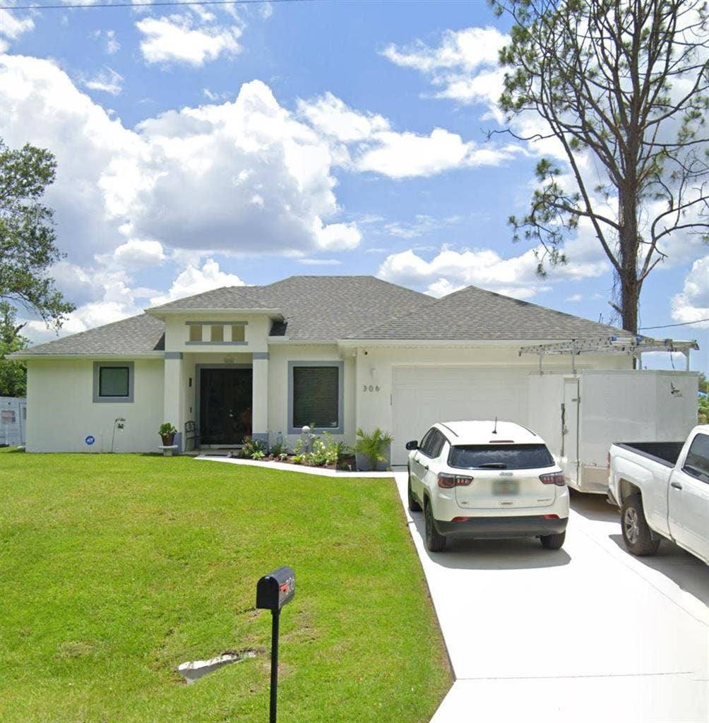 4 BR in Lehigh Acres