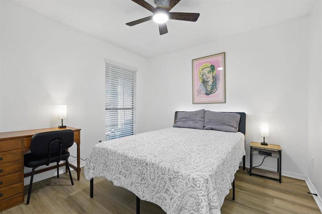 8 BR in DeSoto