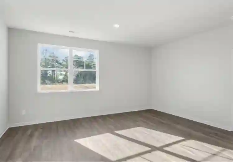 SUBLET ROOM WITH ONLY ONE ROOMMATE