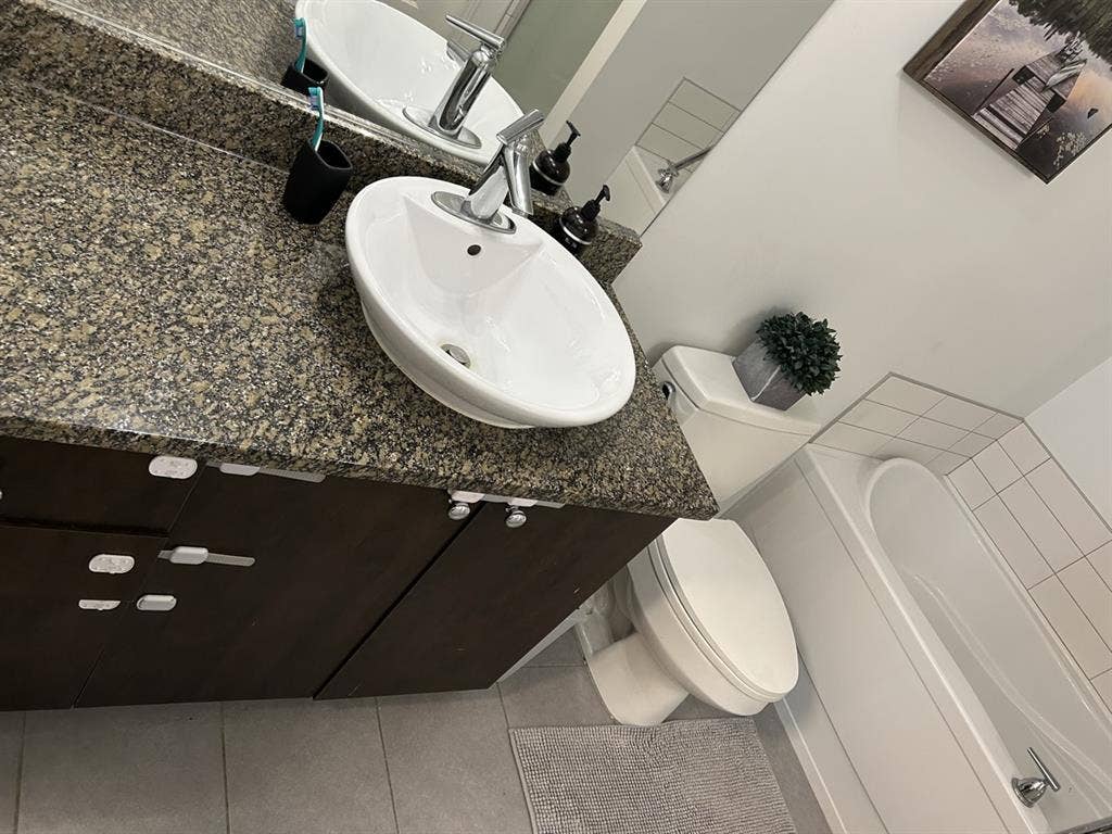 Quiet Room next to metro Longueuil