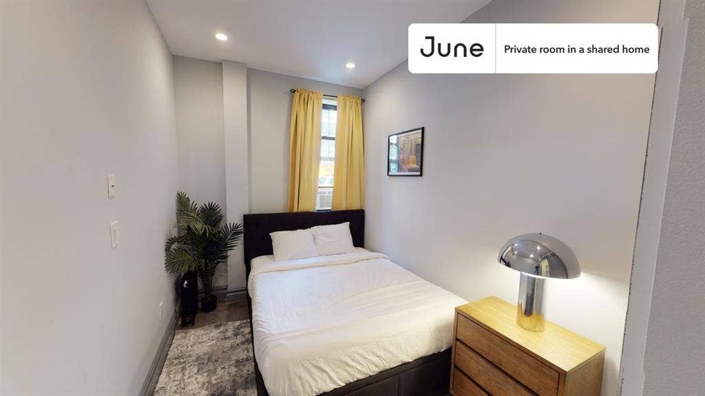 3 BR in New York City