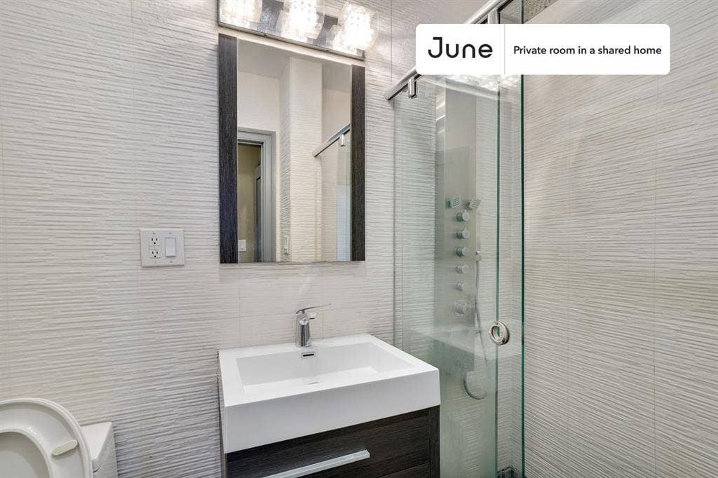 3 BR in New York City