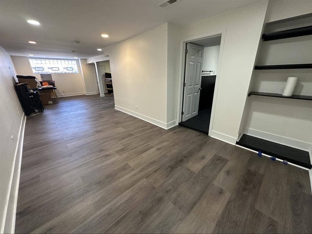 Fully furnished basement large room